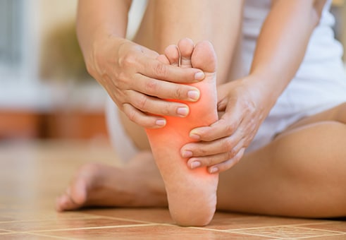 So entsteht ein Hallux Valgus So entsteht ein Hallux Valgus